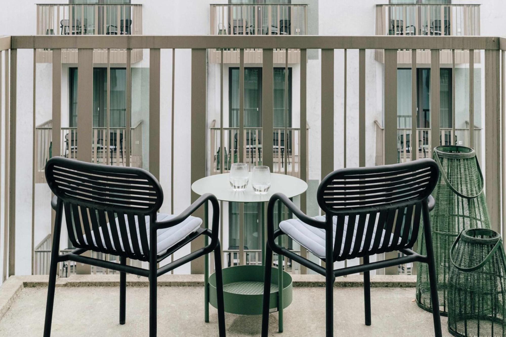 Studio Balcony